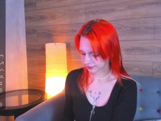LindiCarey fully nude on webcam – live sex chat