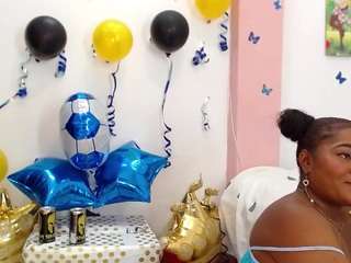 Liseth fully nude on webcam – live sex chat