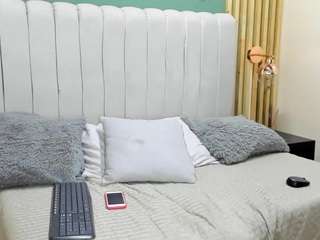 LittleLilu fully nude on webcam – live sex chat