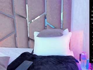 Martiinaa-Jones fully nude on webcam – live sex chat