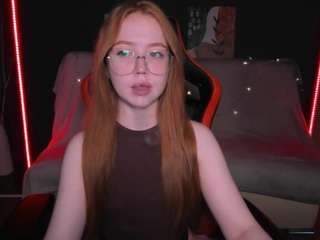 Mylieran fully nude on webcam – live sex chat