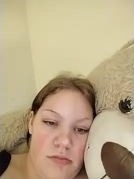 BabyHoneyyy69 nude stripping on webcam for live sex video chat