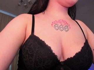Deonichan fully nude on webcam – live sex chat
