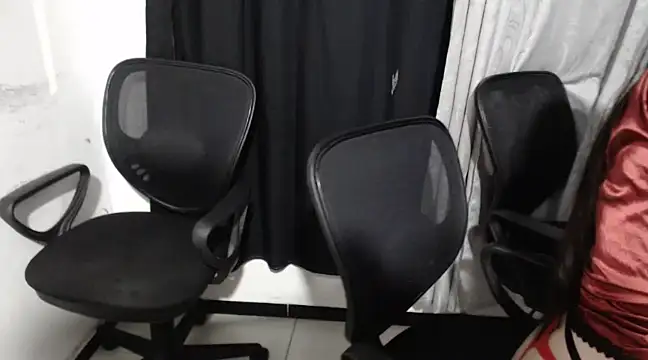 EARLY_FLOWEERR nude stripping on webcam for live sex video chat