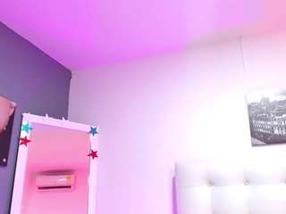 Hellen Rose fully nude on webcam – live sex chat