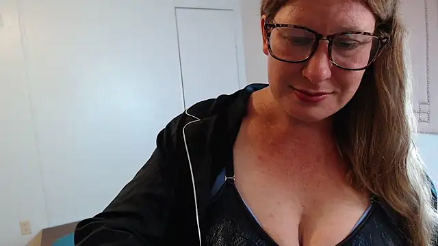 MissSallyRose nude stripping on webcam for live sex video chat