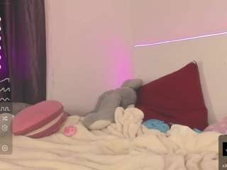 Quinnstacy fully nude on webcam – live sex chat