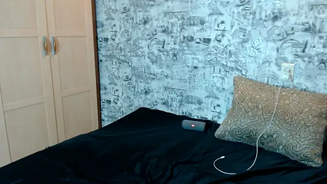 Texassexygirl nude stripping on webcam for live sex video chat