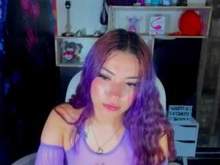 NattieAmber fully nude on webcam – live sex chat