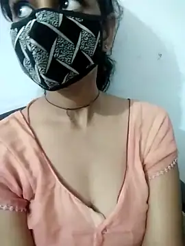 Queen467 nude stripping on webcam for live sex video chat