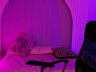 Red-Evyl fully nude on webcam – live sex chat
