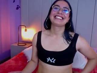 Tammi-sexy fully nude on webcam – live sex chat