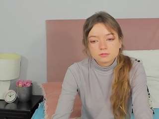 GraceTop fully nude on webcam – live sex chat