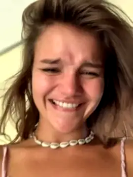 _Miss_Luna_ nude stripping on webcam for live sex video chat