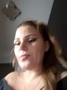 Nini-geil nude stripping on webcam for live sex video chat