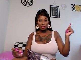 RenaJa fully nude on webcam – live sex chat