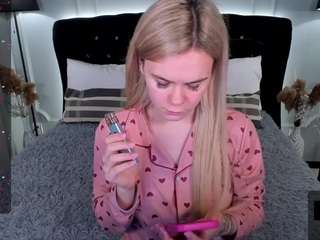SabrinaSpelman fully nude on webcam – live sex chat