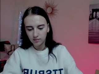 Toma-a fully nude on webcam – live sex chat
