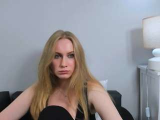 TracyCute fully nude on webcam – live sex chat
