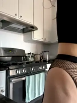 EastCoastBabe nude strip on webcam for live sex chat