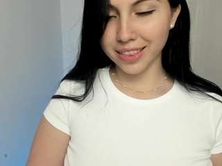 Emilyrowley fully nude on webcam live sex chat