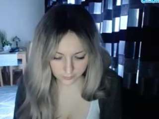 Eunice fully nude on webcam live sex chat