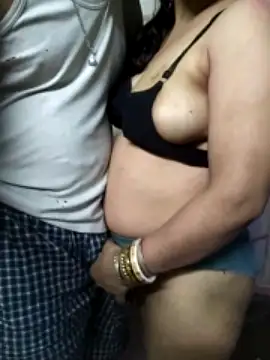 Hottycoupl nude strip on webcam for live sex chat