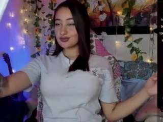 Immiahot09 fully nude on webcam live sex chat