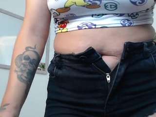 Kitty-evanns fully nude on webcam – live sex chat
