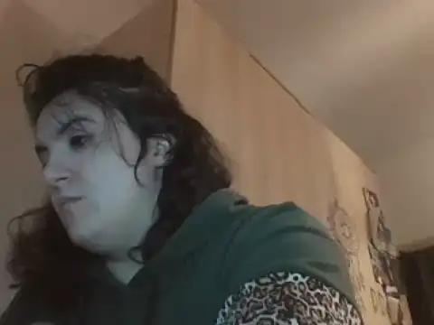 Ladyboop96 nude strip on webcam for live sex chat
