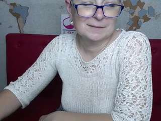 LadyBossZoya fully nude on webcam live sex chat