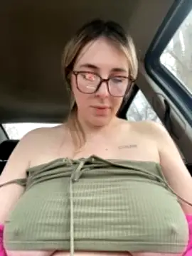 MommmyYummy nude strip on webcam for live sex chat