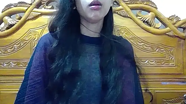 Naylaah nude strip on webcam for live sex chat