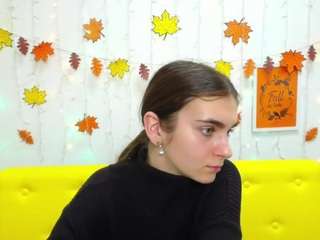 OliviaFlaming fully nude on webcam live sex chat