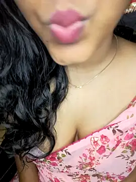 Ruby-doll9898 nude strip on webcam for live sex chat