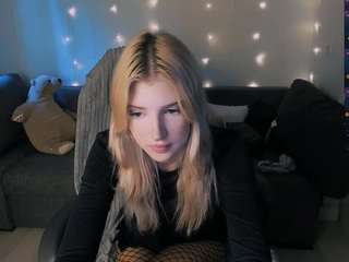 Stellary fully nude on webcam live sex chat