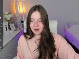 Sunjerk fully nude on webcam – live sex chat