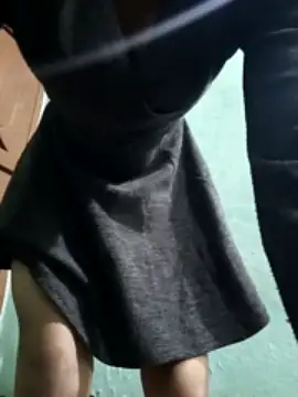 Vergingirl18 nude strip on webcam for live sex chat