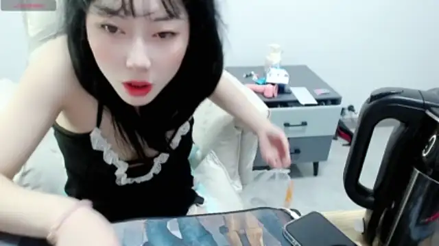 _Y___ nude strip on webcam for live sex chat