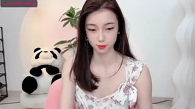 18-Nori- nude strip on webcam for live sex chat