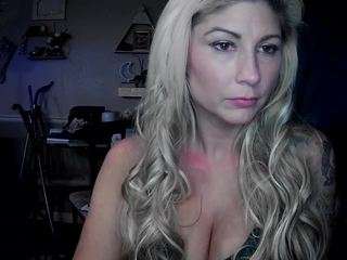 AnikaMinkov fully nude on webcam live sex chat