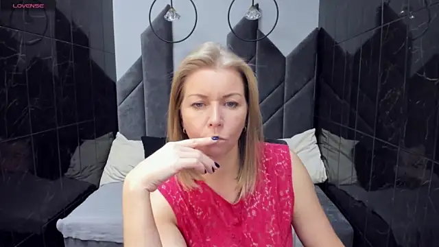 Annie_Light nude strip on webcam for live sex chat