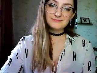 ArielTASTY fully nude on webcam live sex chat