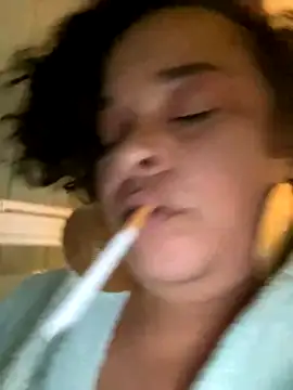 GigglesMcGee nude strip on webcam for live sex chat