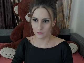 Gwenvia fully nude on webcam live sex chat