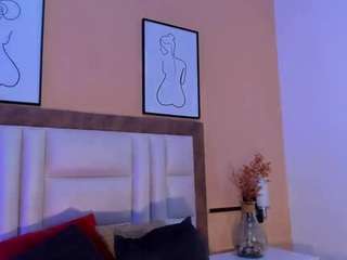 Hellen scott fully nude on webcam live sex chat