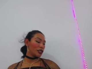 Hugekira fully nude on webcam live sex chat