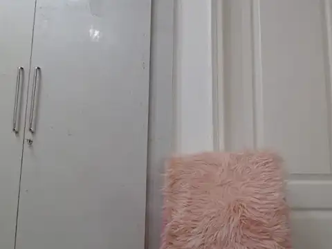 Lovelygracy1809 nude strip on webcam for live sex chat