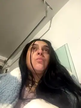 MamiiLikesBigC0Ck nude strip on webcam for live sex chat
