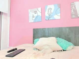 Momomizuki fully nude on webcam live sex chat